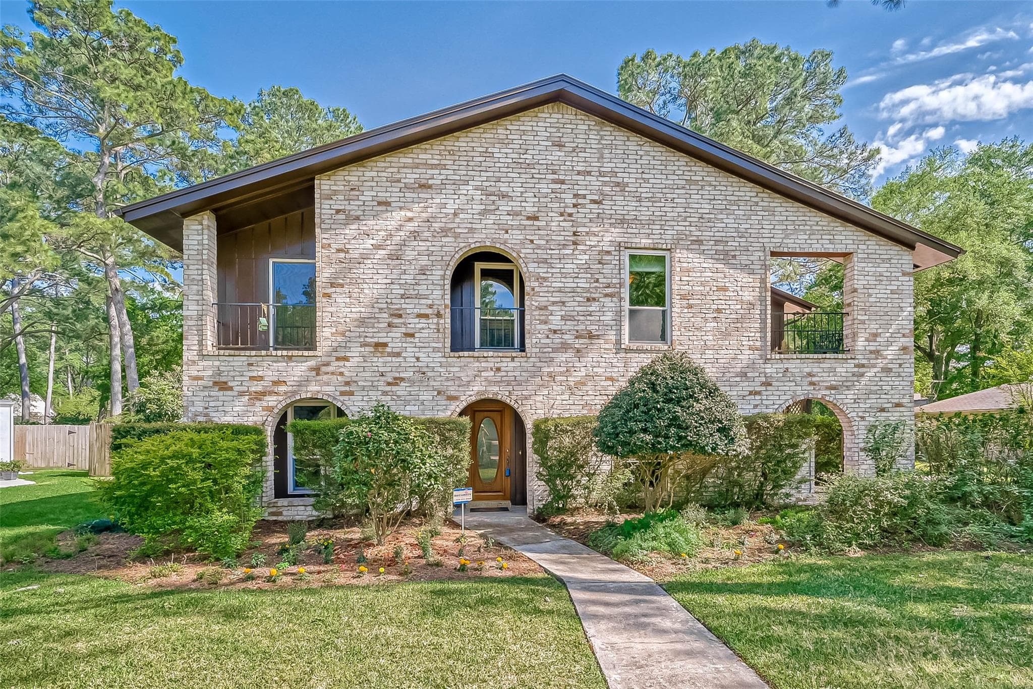 6711 Falling Waters Dr