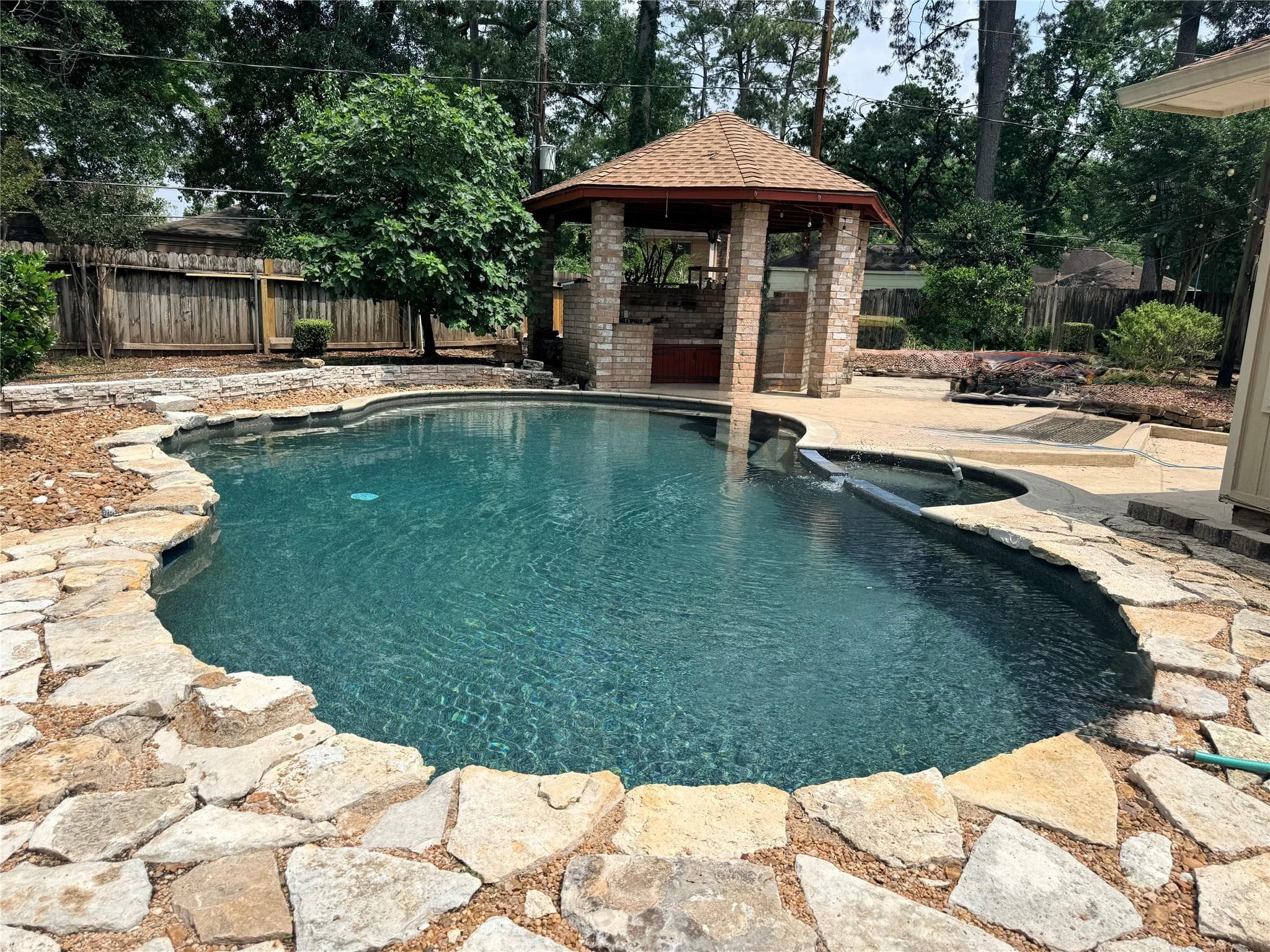 3723 Pineleaf Dr