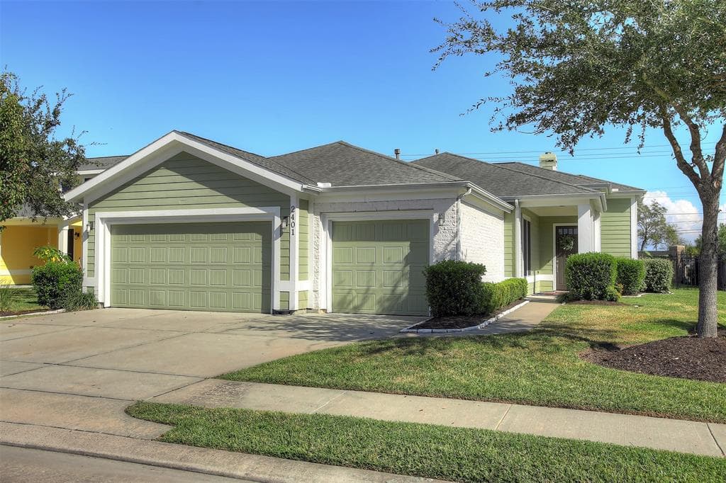 2401 Andrews Ct