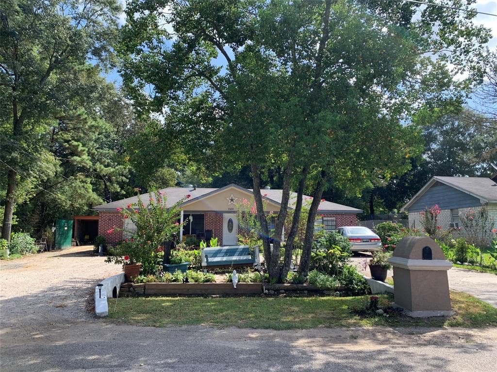 2100 Hill Top Ct
