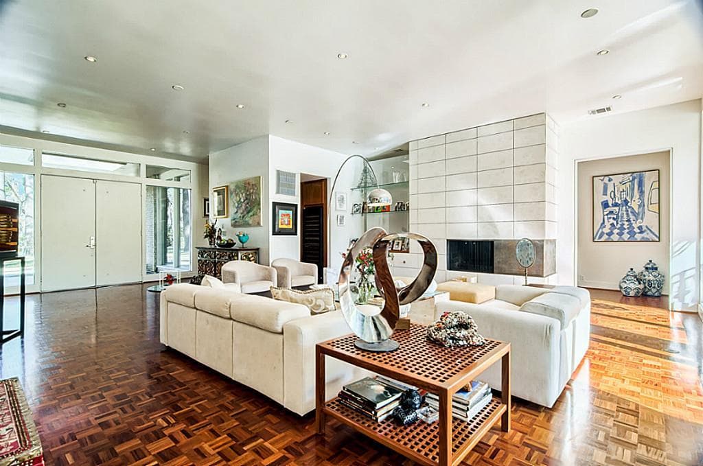 Gallery image 3