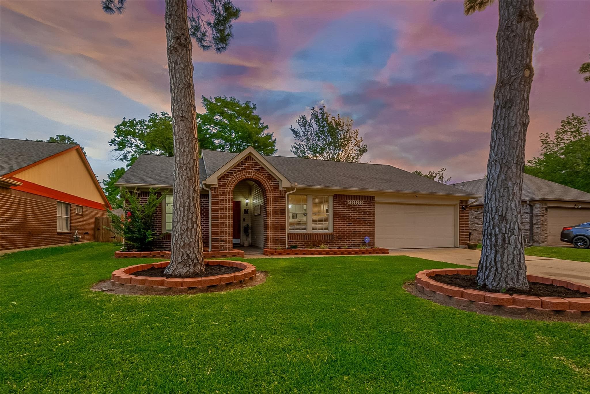9006 Autumnsong Dr