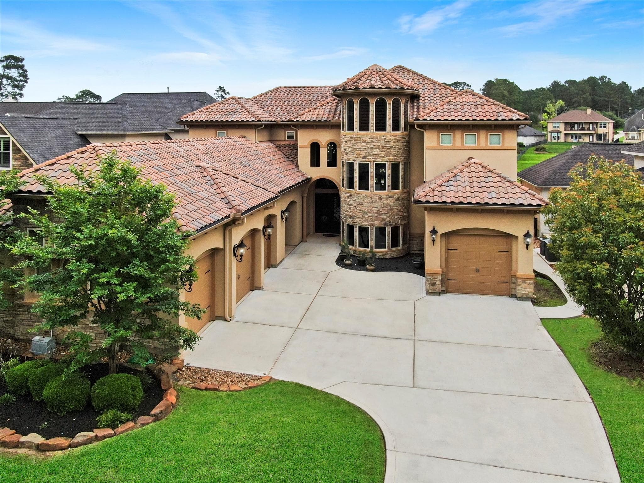 18783 W Cool Breeze Ln