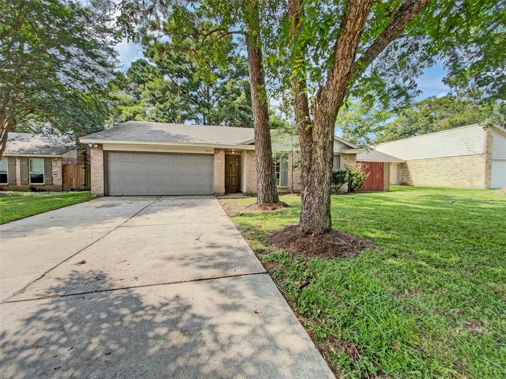 4827 Hickorygate Dr