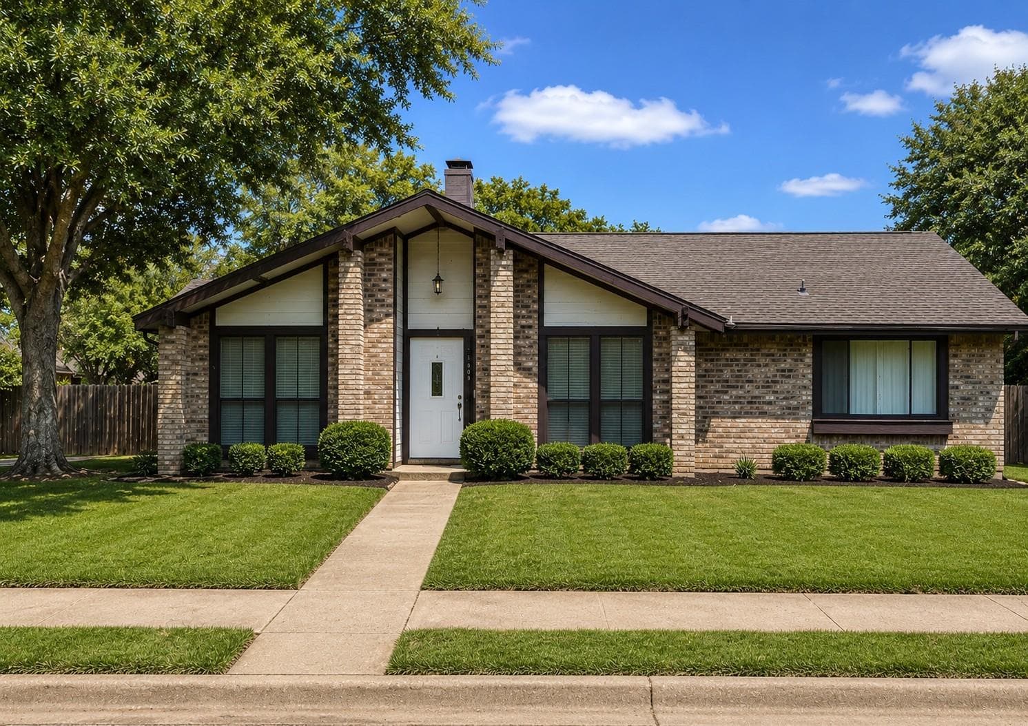 3402 Woodstream Pl