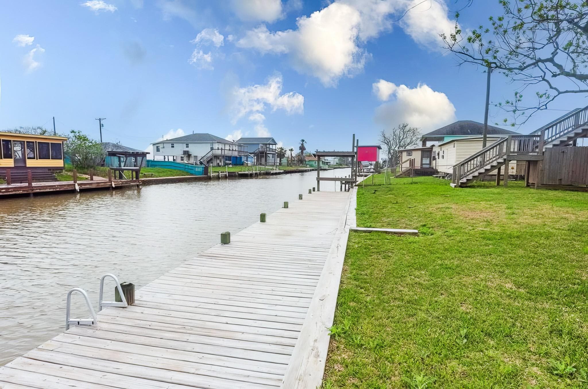 2339 Gulfview Dr