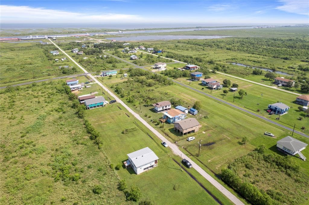 1223 Martinique Ln