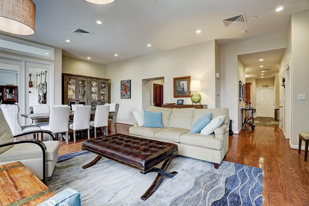 914 Main St Unit 1011
