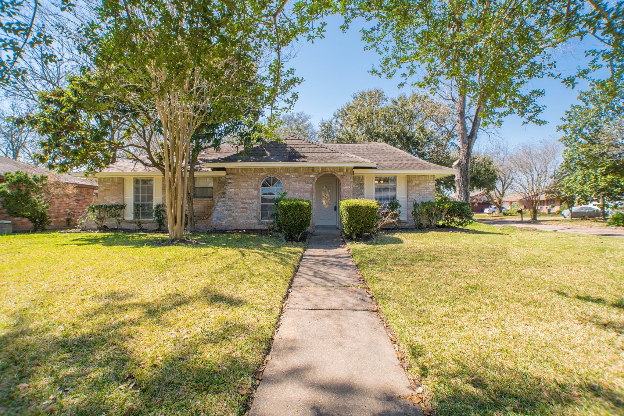 10235 Hannon Dr