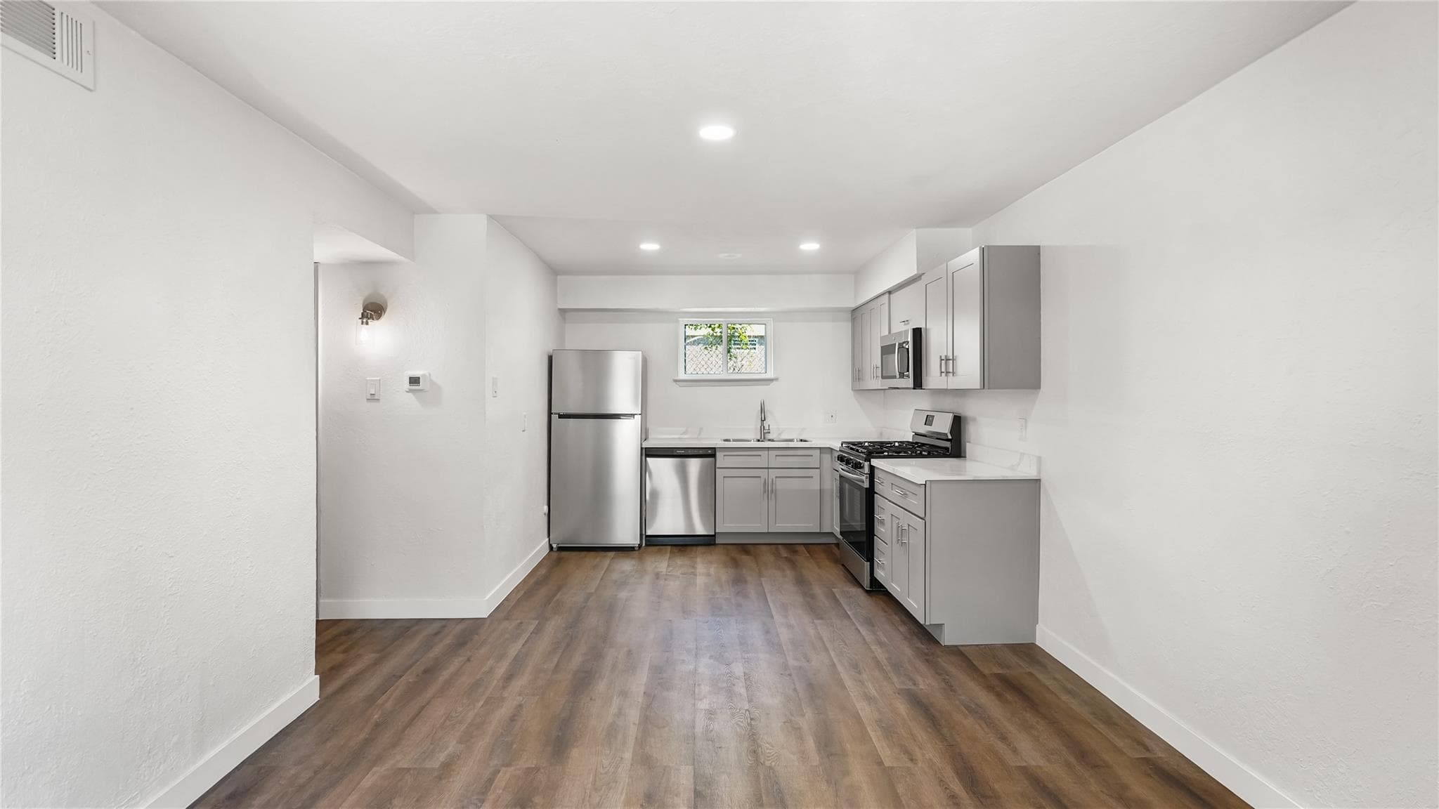 2819 Berry St Apt 12