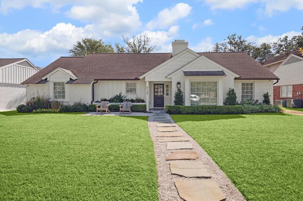 6139 Holly Springs Dr