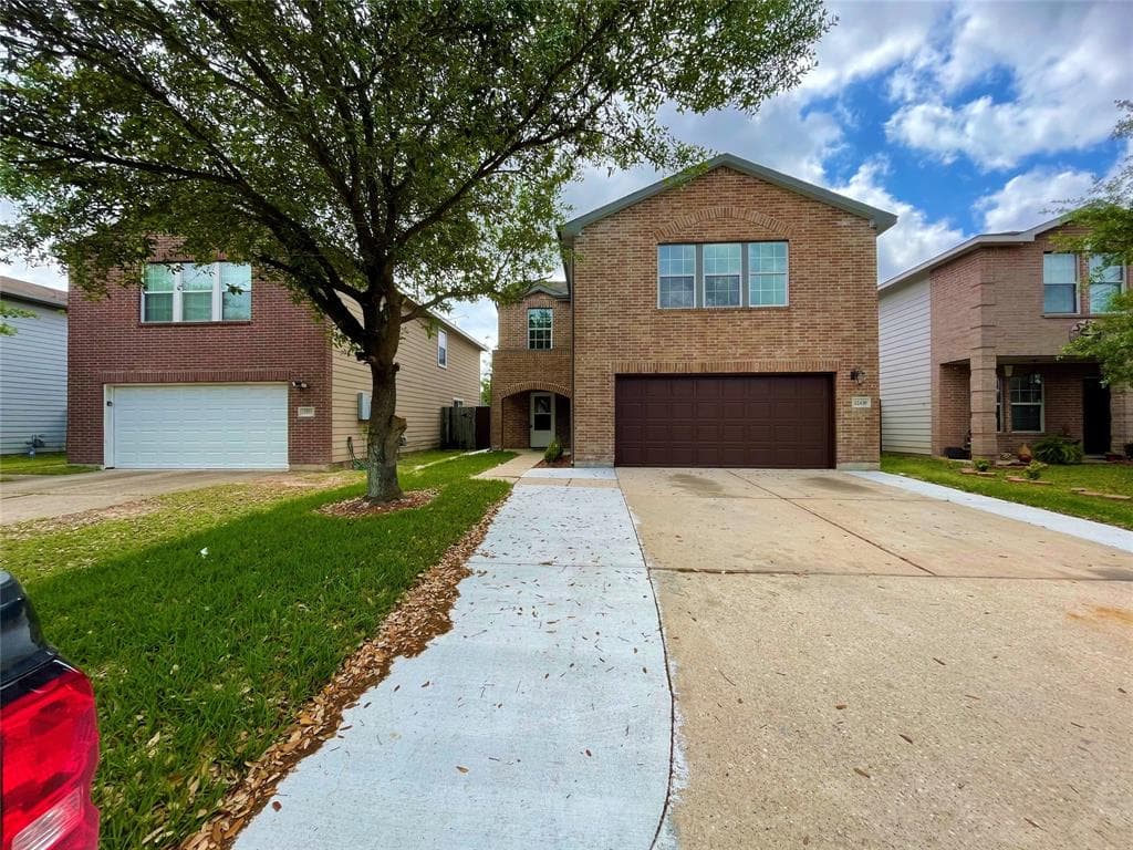 12430 Aarons Way Dr
