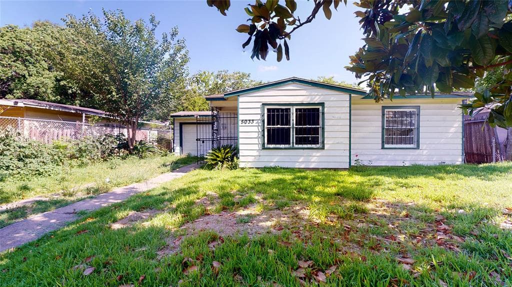 5033 Bataan Rd