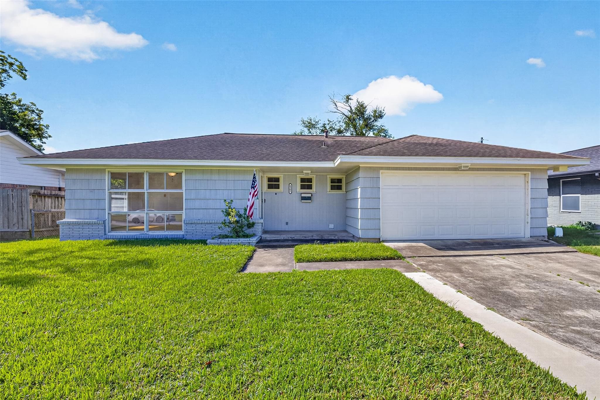 6307 Pineshade Ln