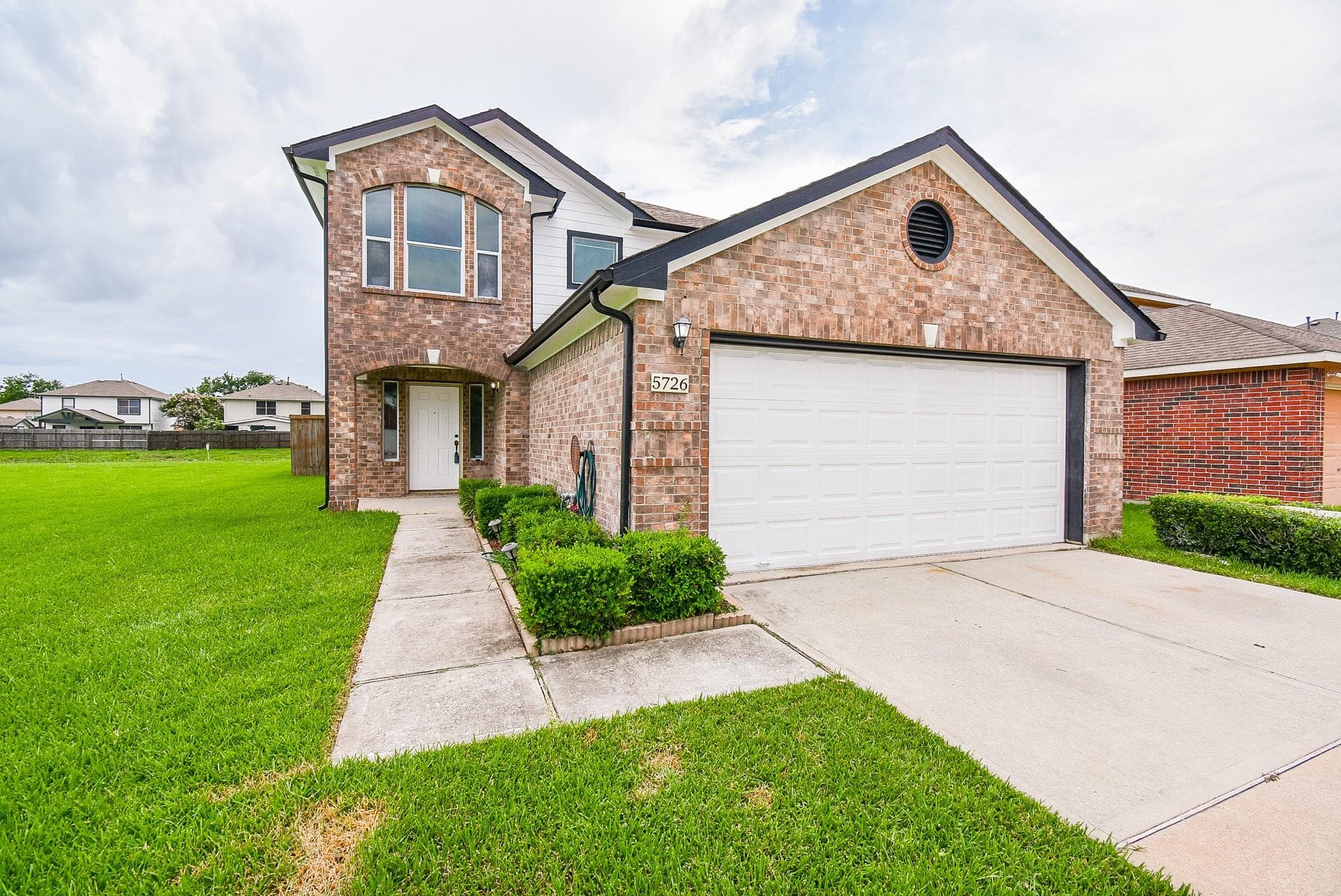 5726 Coastal Way