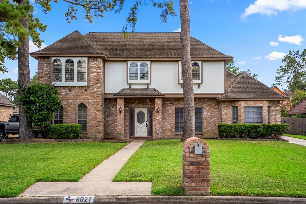 8027 Liberty Elm Ct