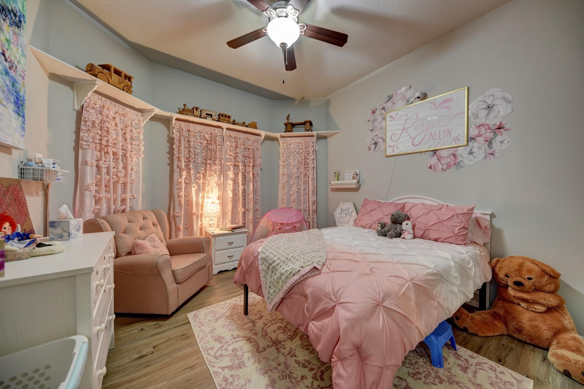 Gallery image 4