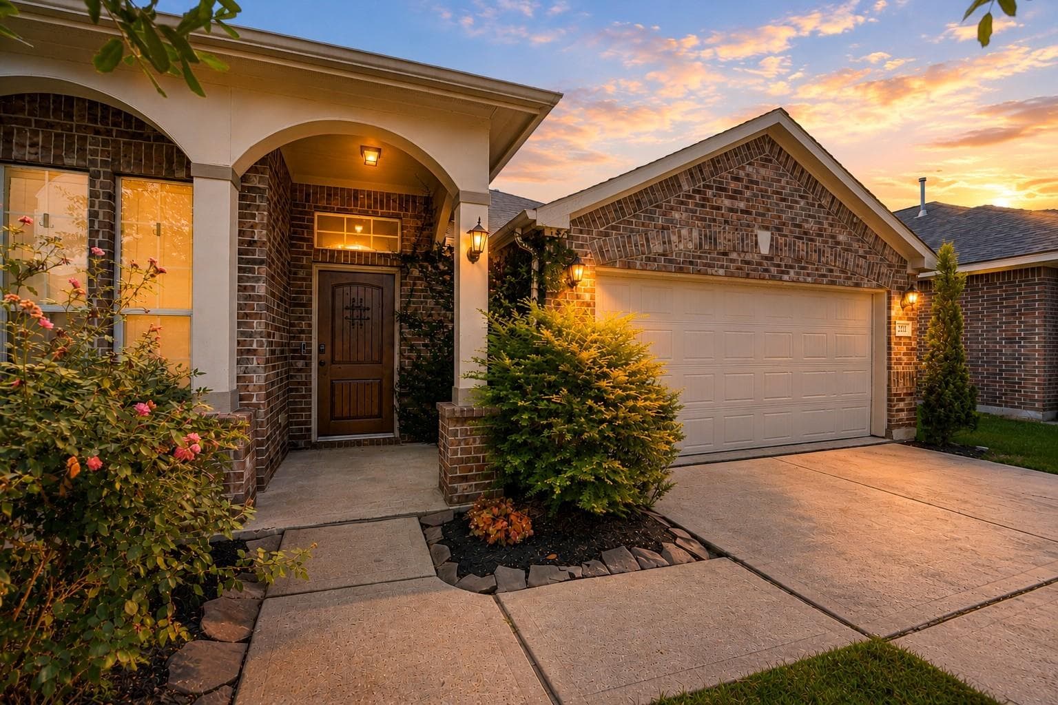 2211 Oak Rise Dr