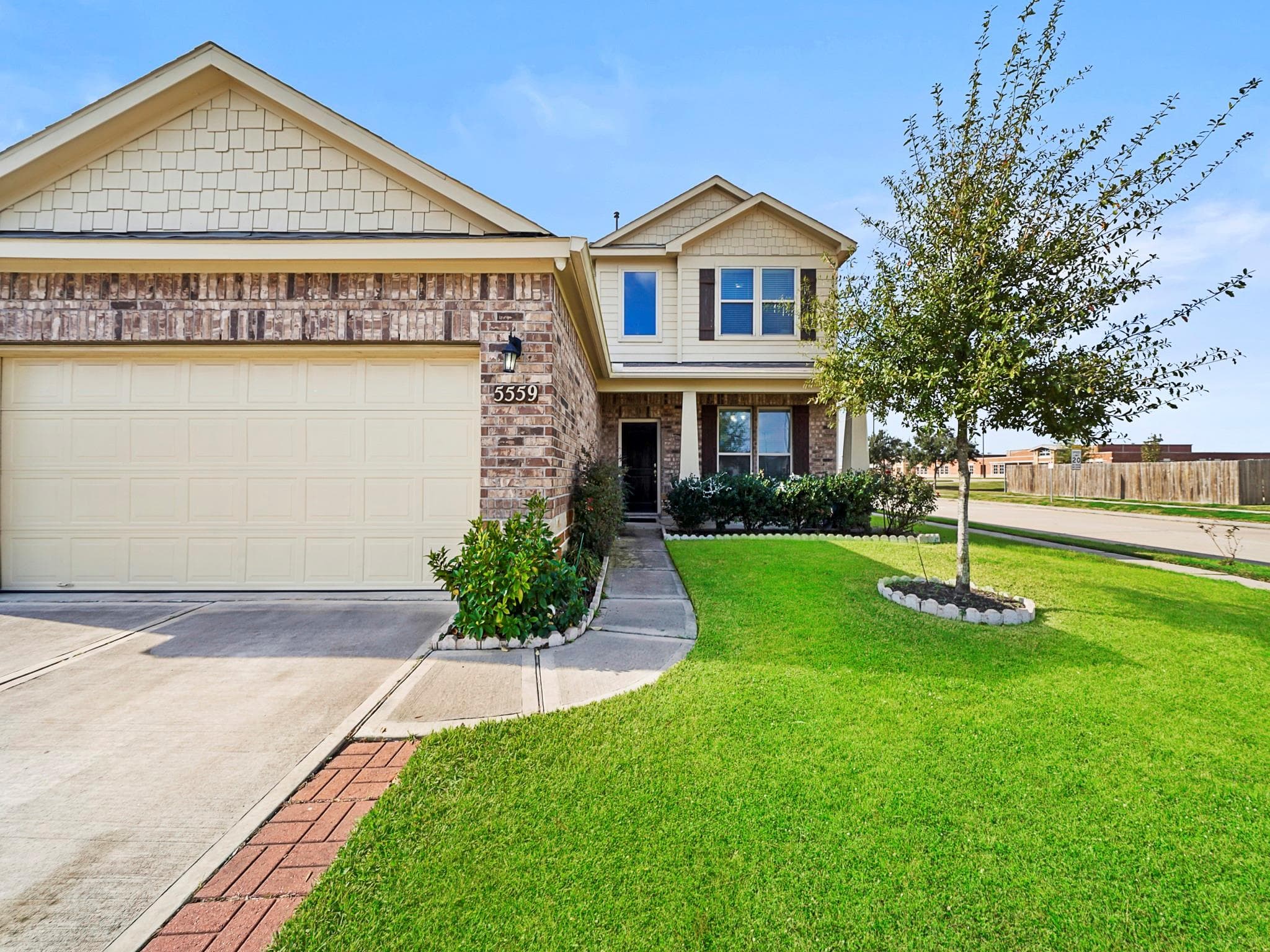 5559 Casa Martin Dr