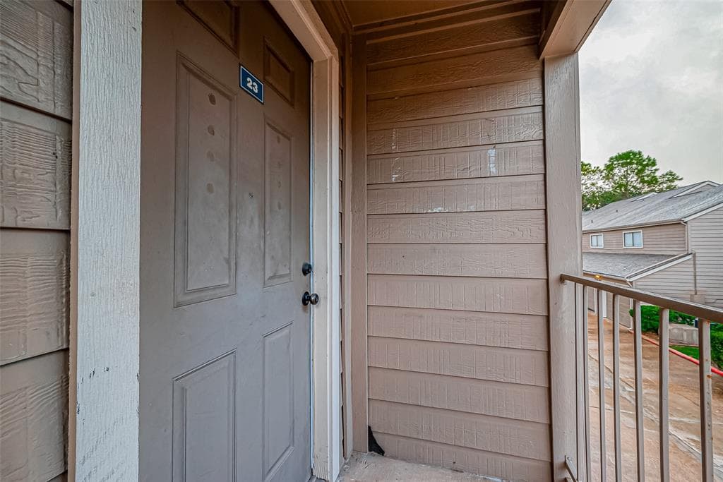 6701 Sands Point Dr Apt 23