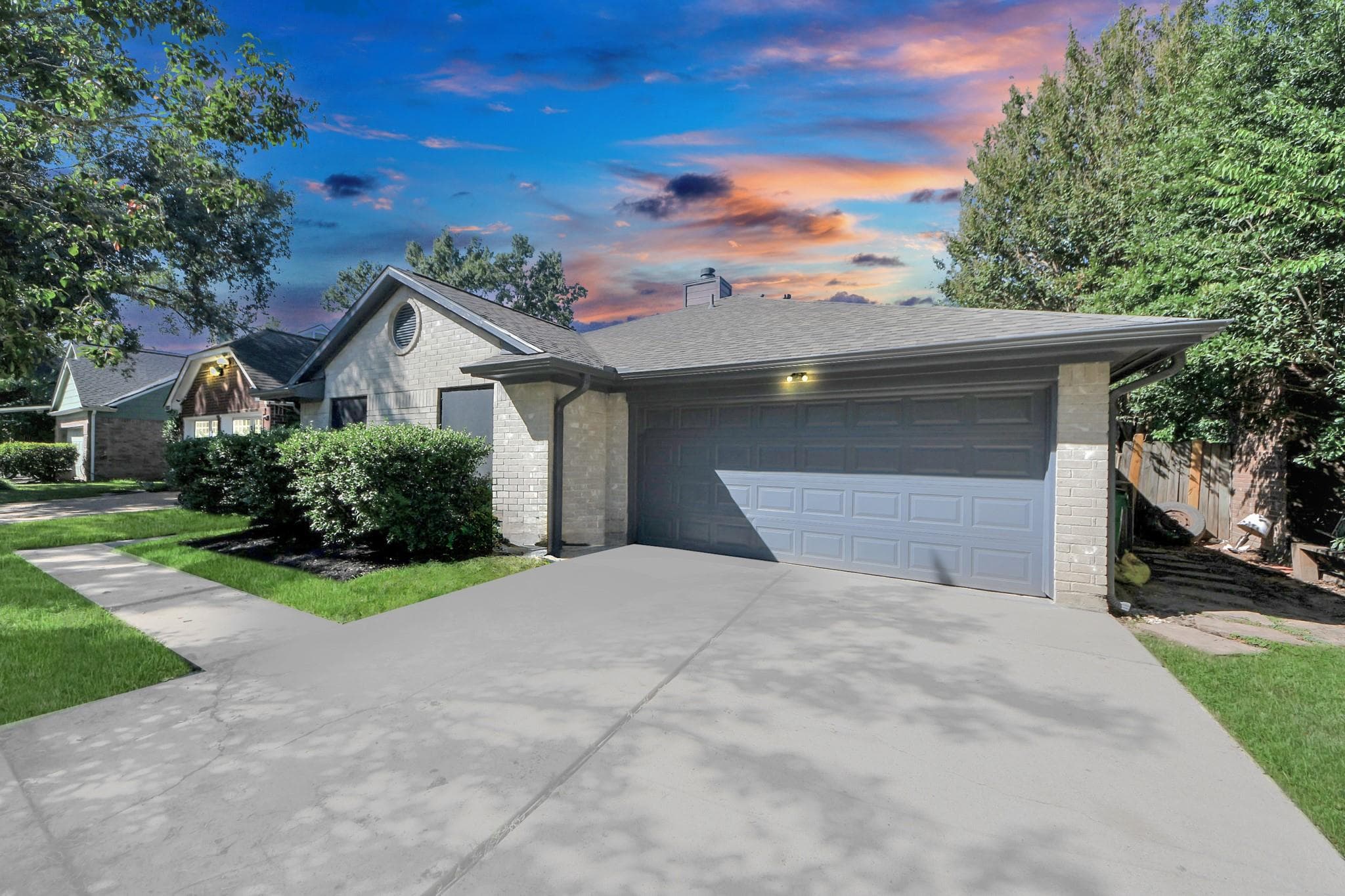 6011 Shady Manor Dr