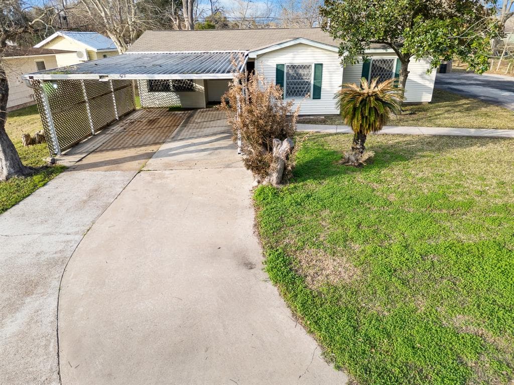 512 Bluebonnet Dr