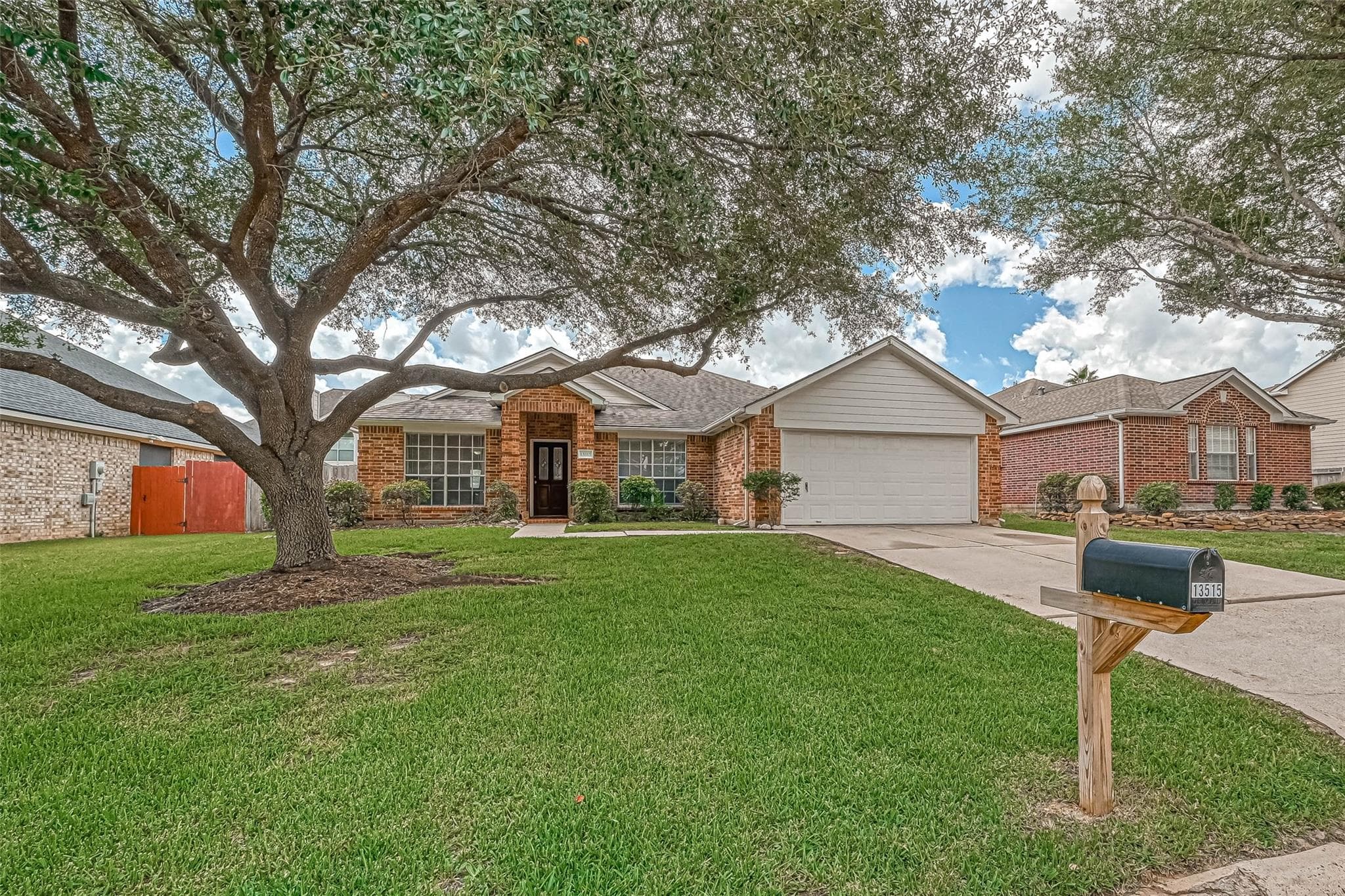 13515 Country Ln