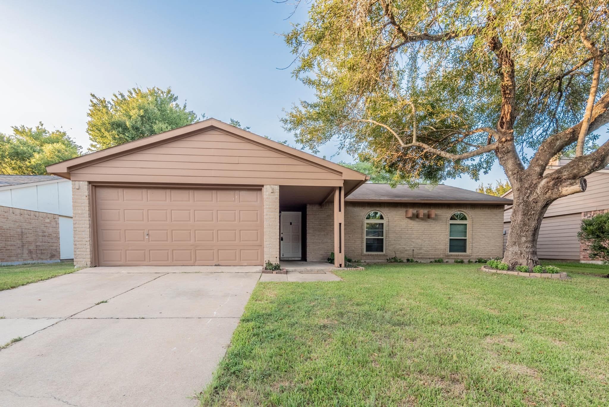 24418 Broken Bow Ln