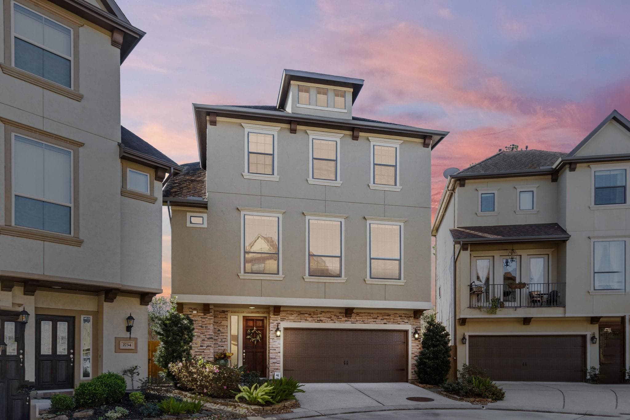 2732 Kings Retreat Cir