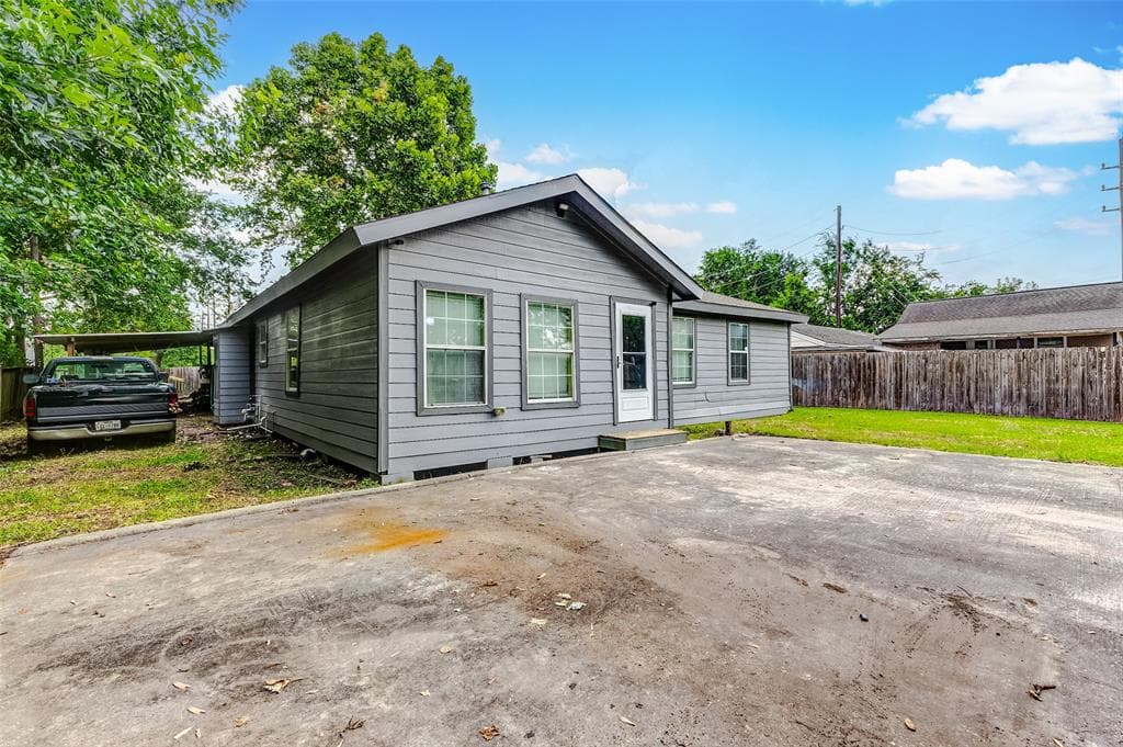 1171 Woolwich Dr