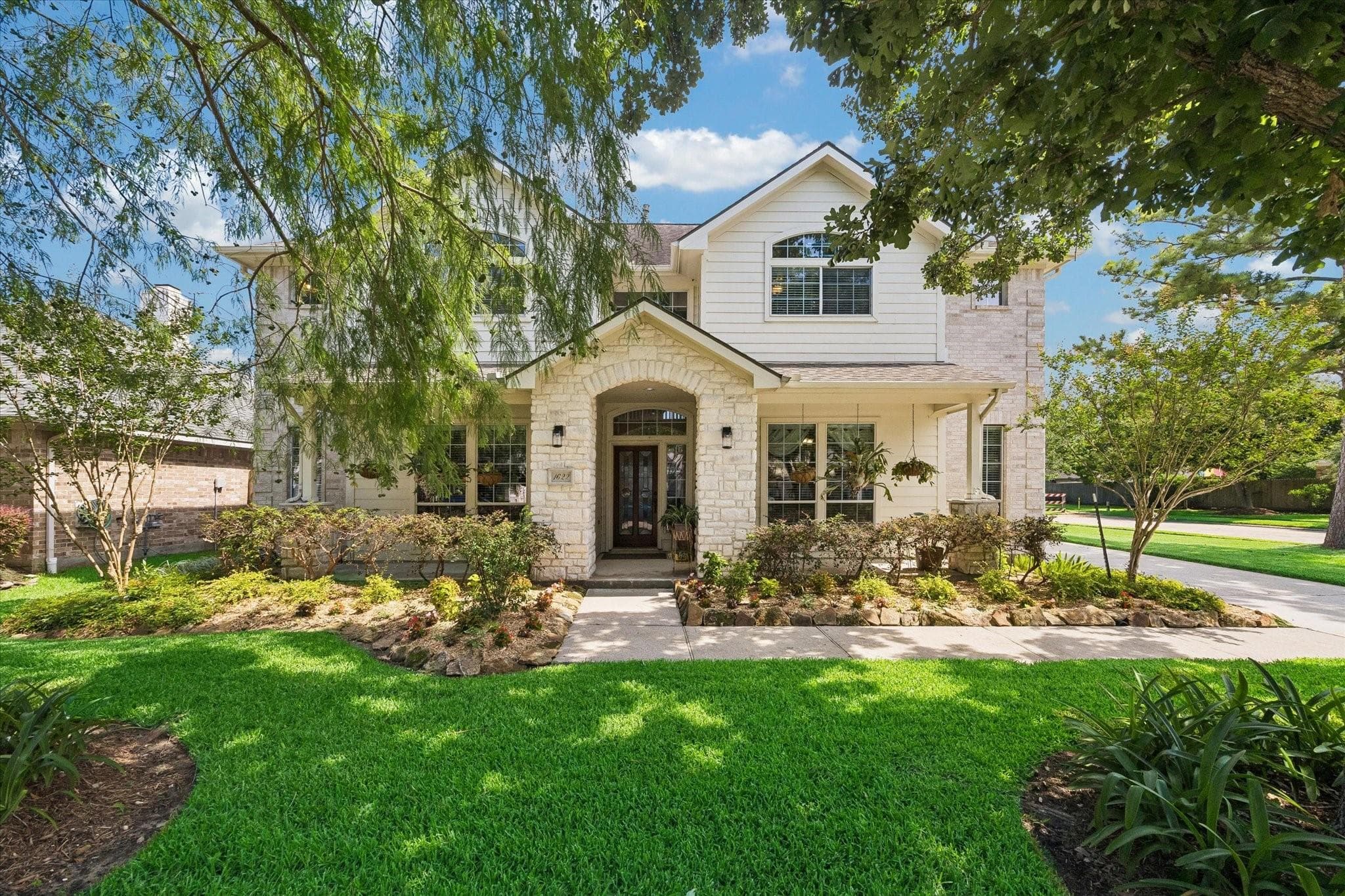 1622 Old Orchard Ln