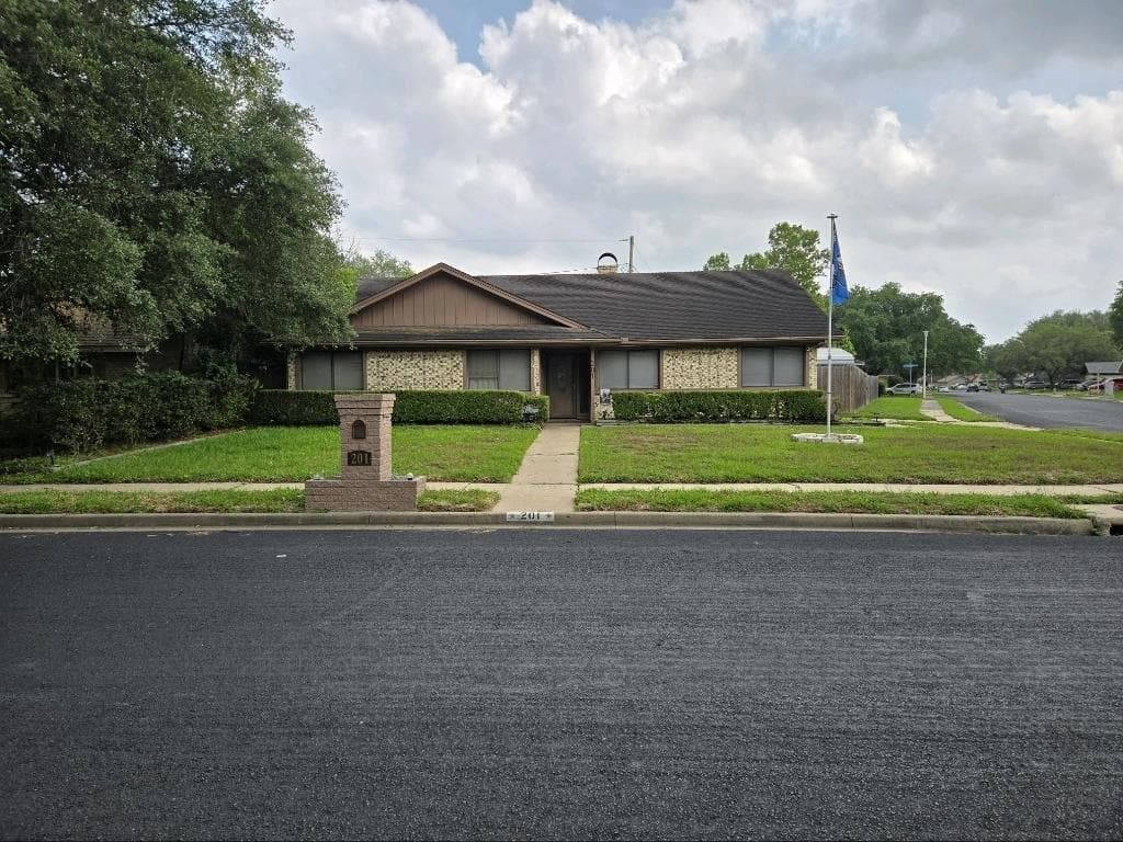 Main property image