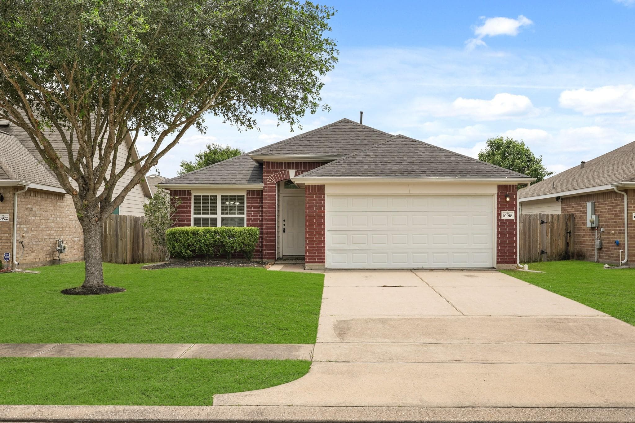 10918 Barker View Dr
