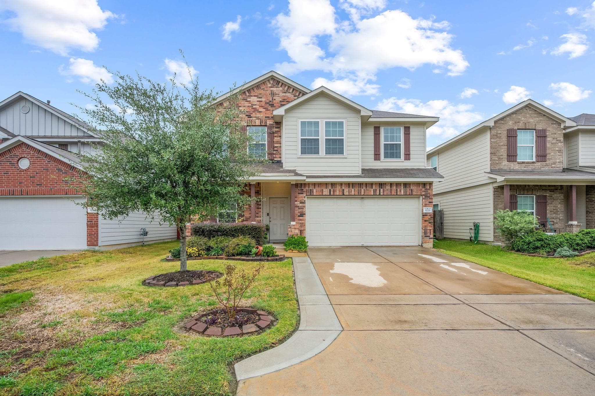 3223 Barton Sky Ln