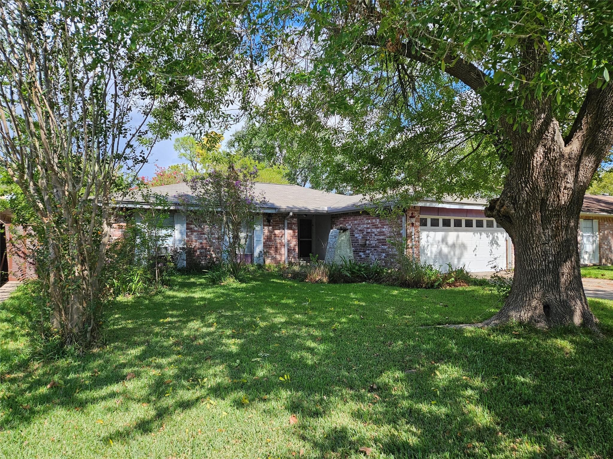16815 Blackhawk Blvd