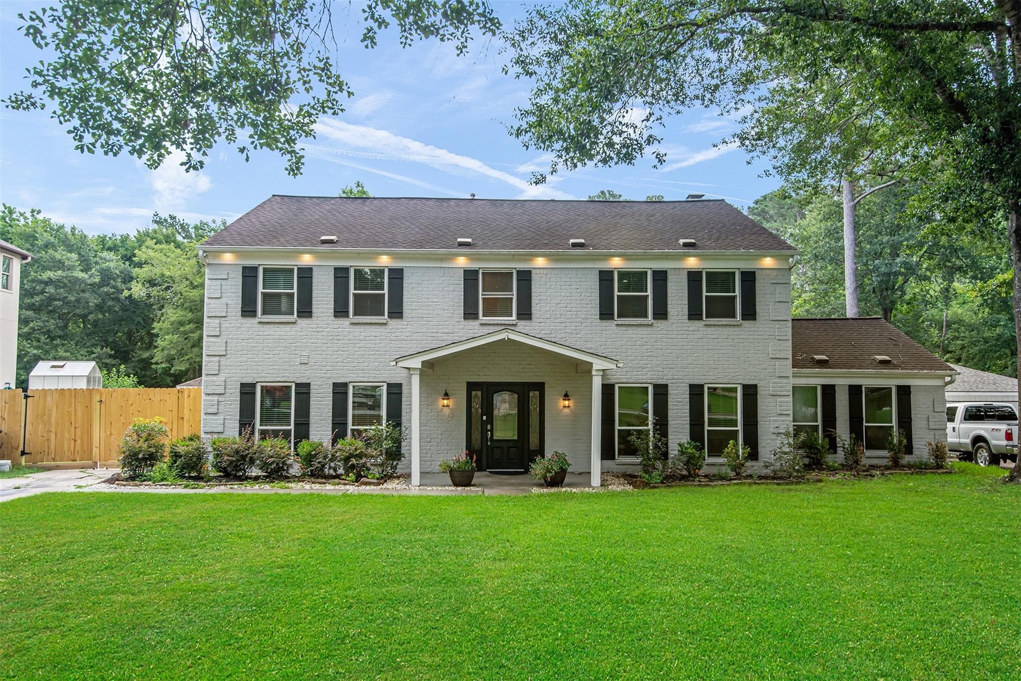 24306 Creekview Dr