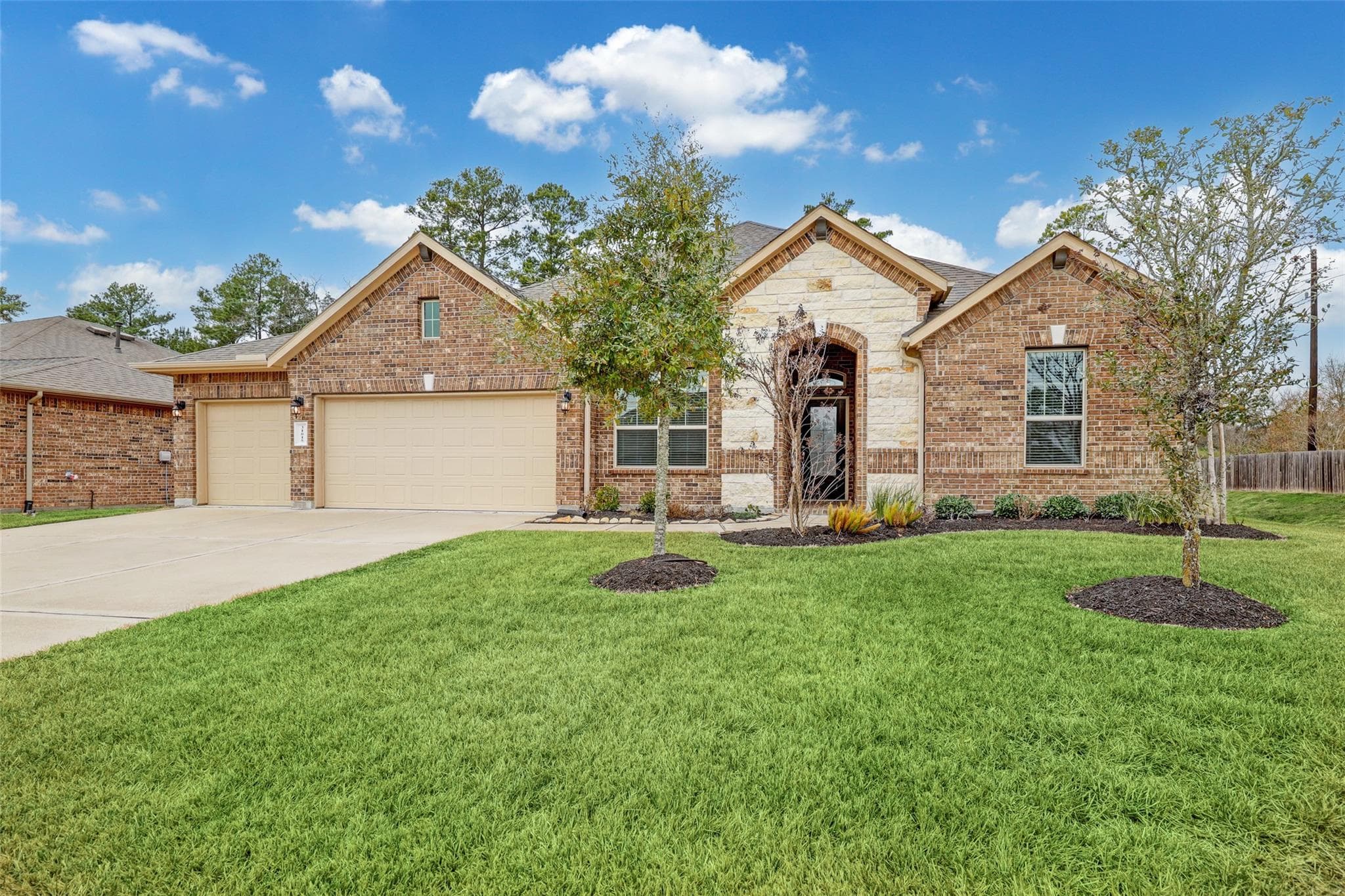 31015 Roanoak Woods Dr