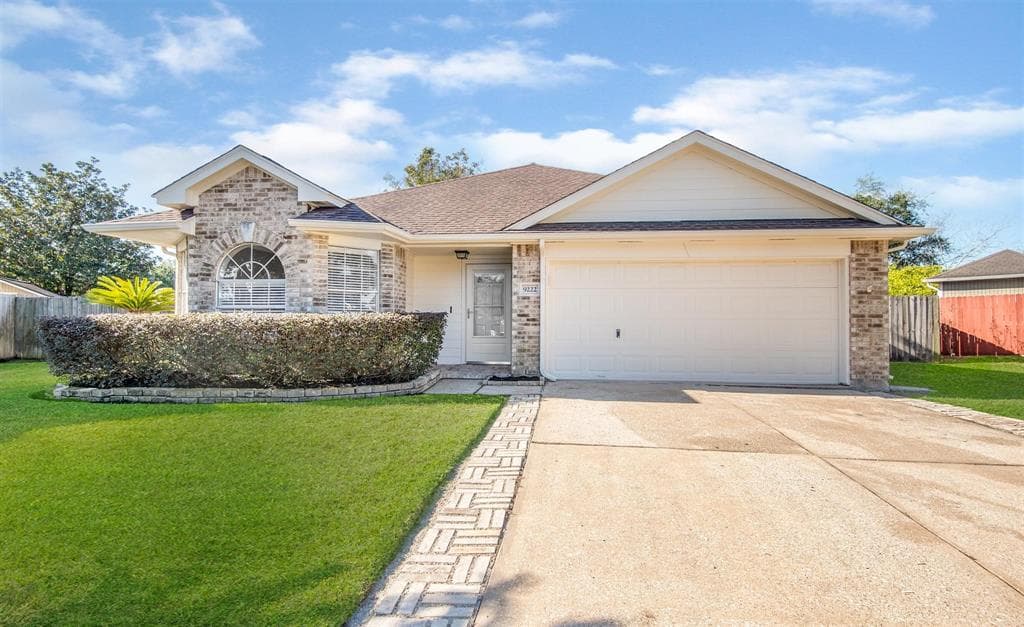 9222 San Saba Ct