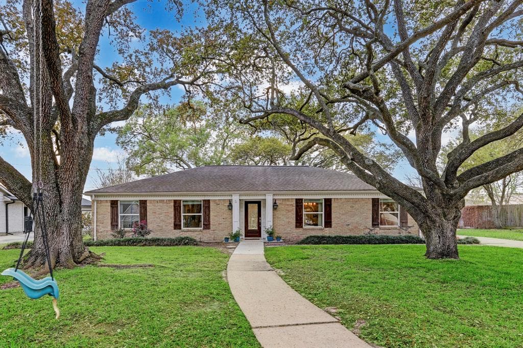 1530 Ashford Hollow Ln