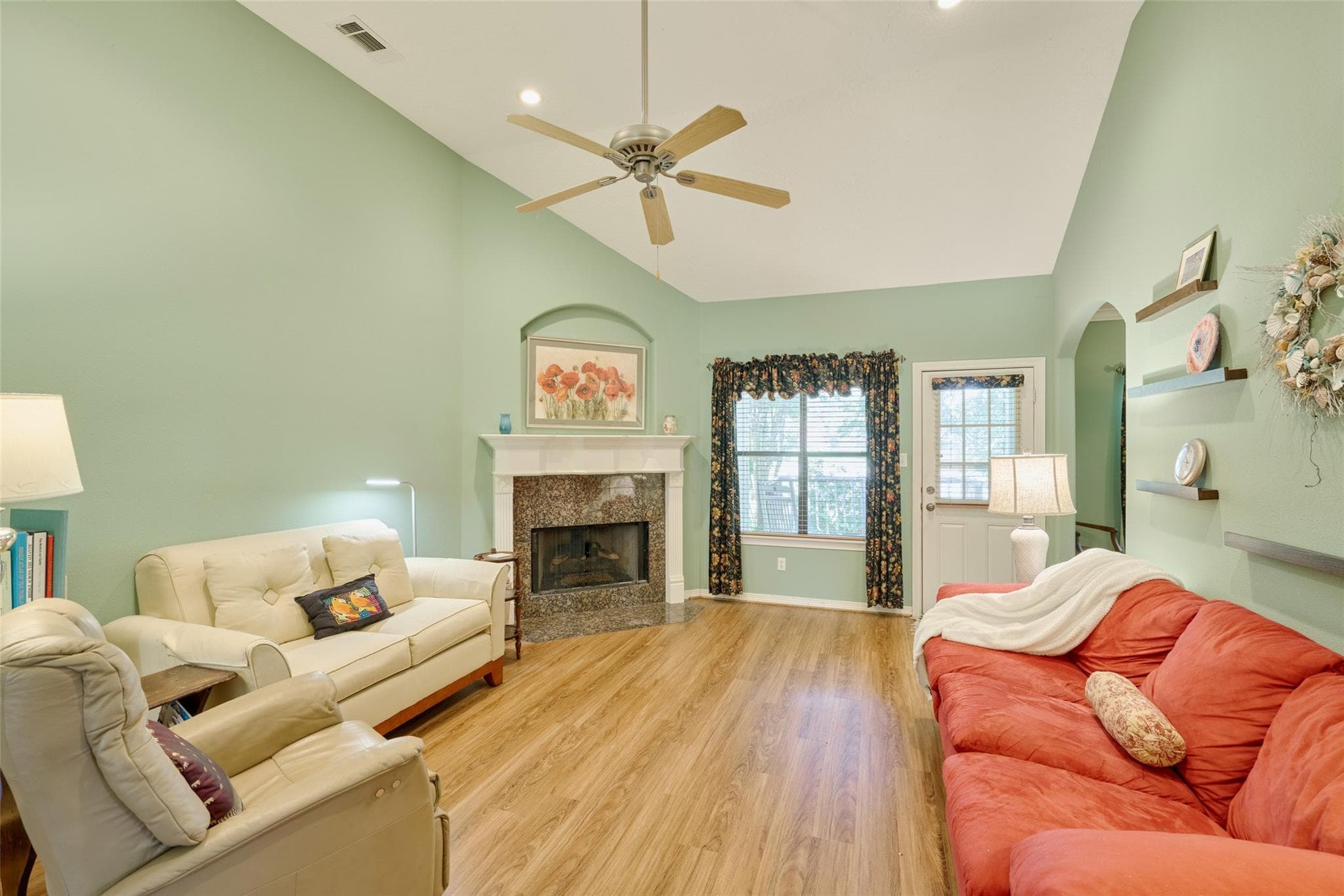 Gallery image 4