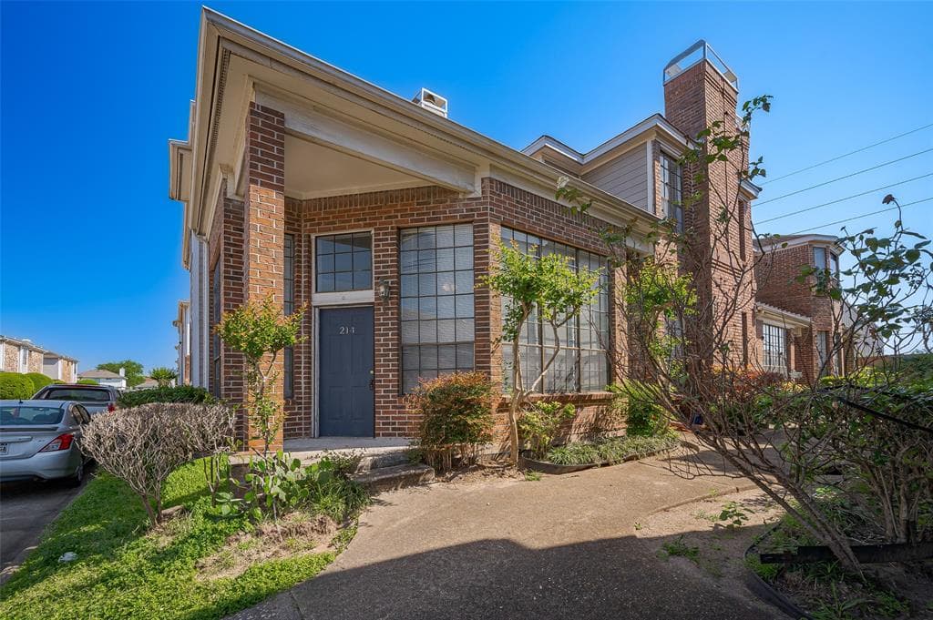 8888 Benning Dr Apt 214