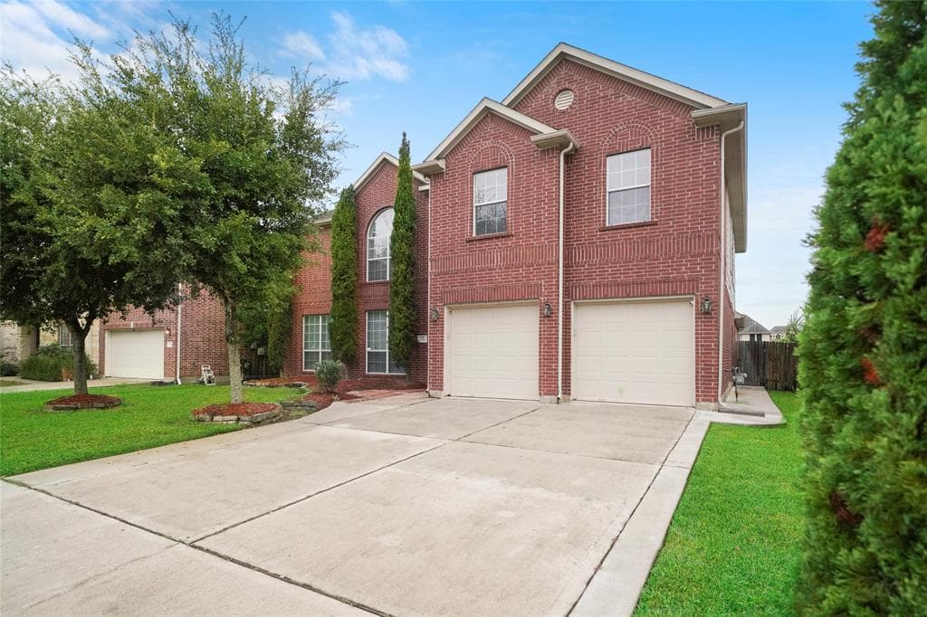 1120 Richards Dr