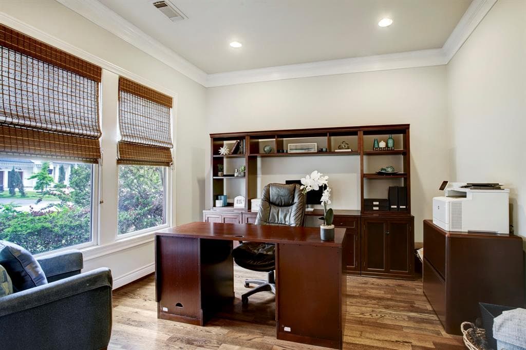 Gallery image 4