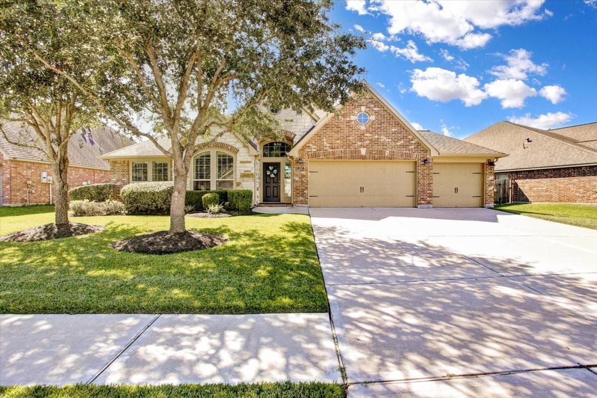 2810 Field Hollow Dr