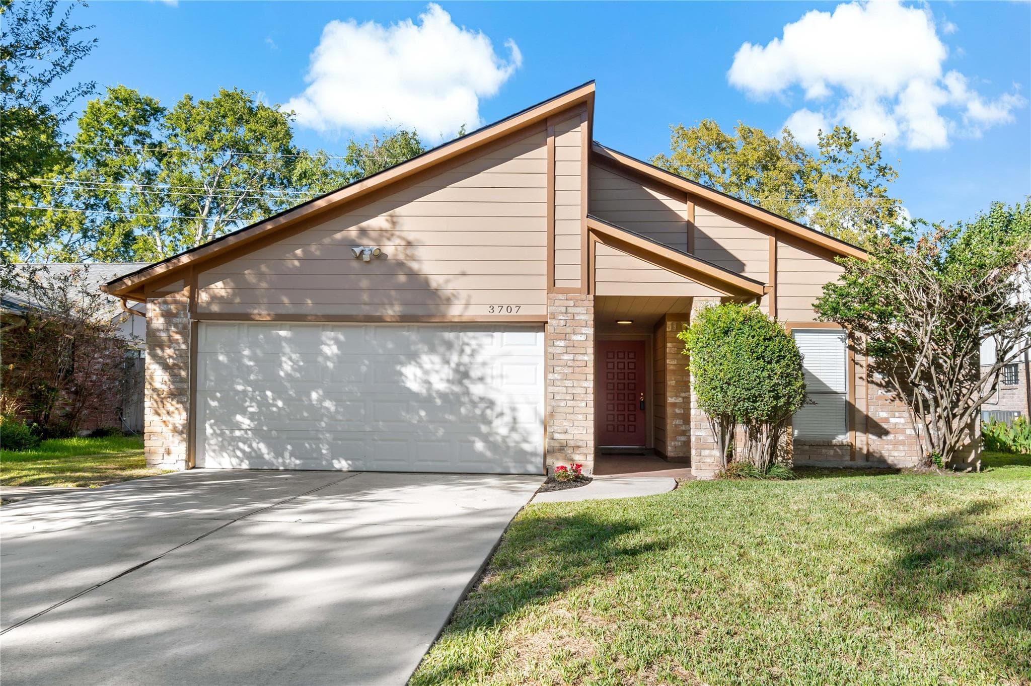 3707 Cedar Gardens Dr