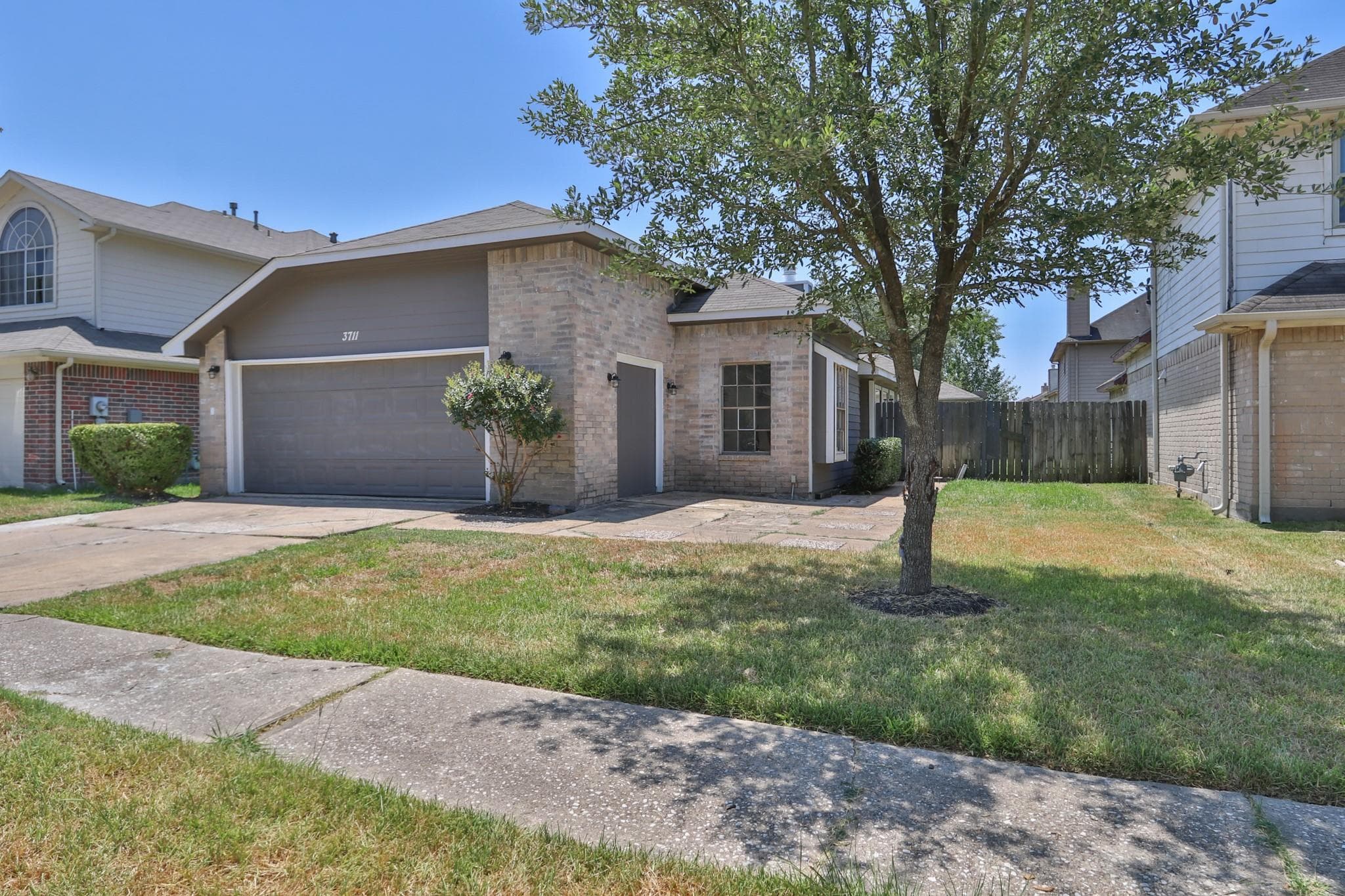 3711 Villa Glen Dr