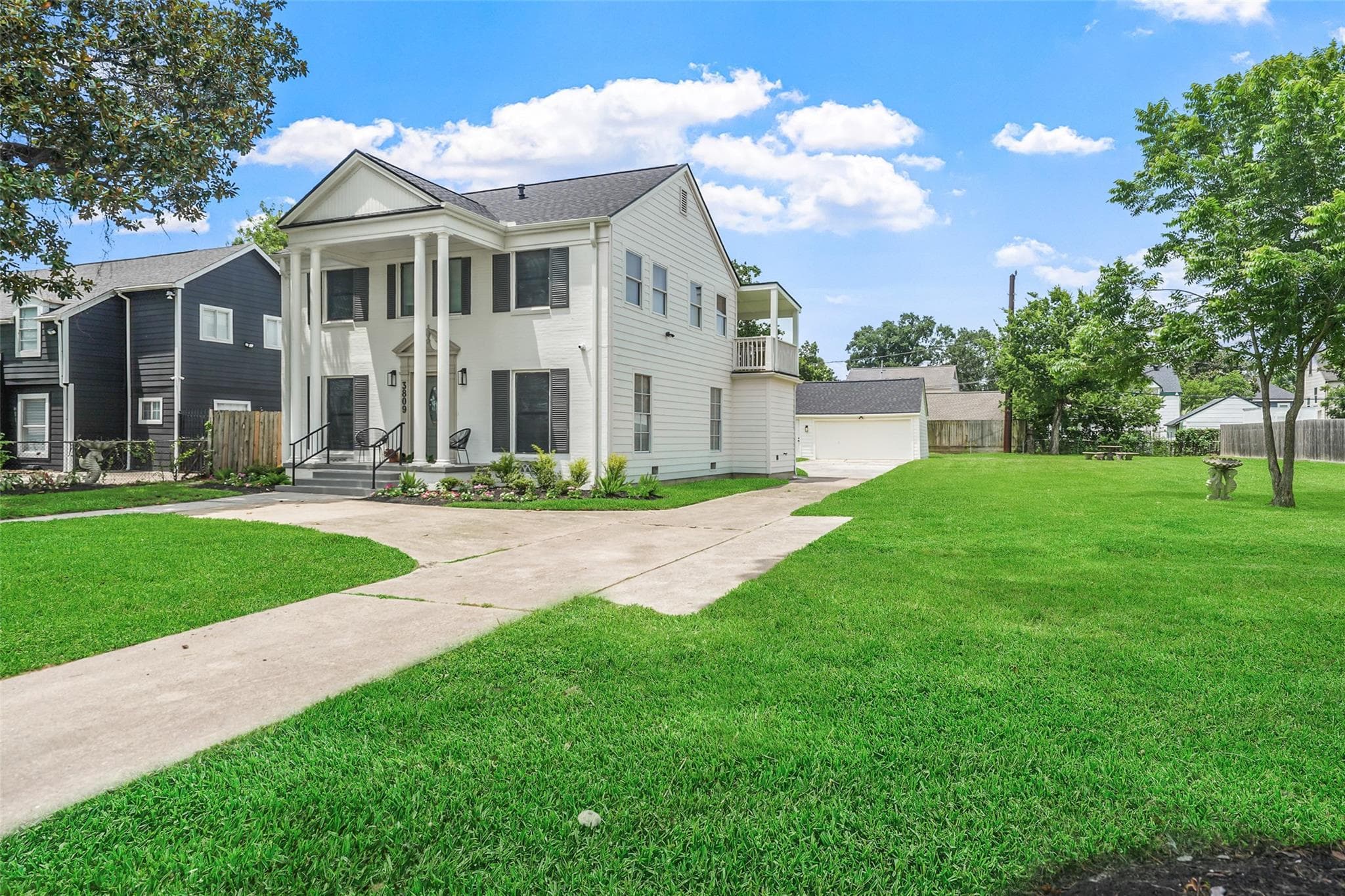 3809 Southmore Blvd