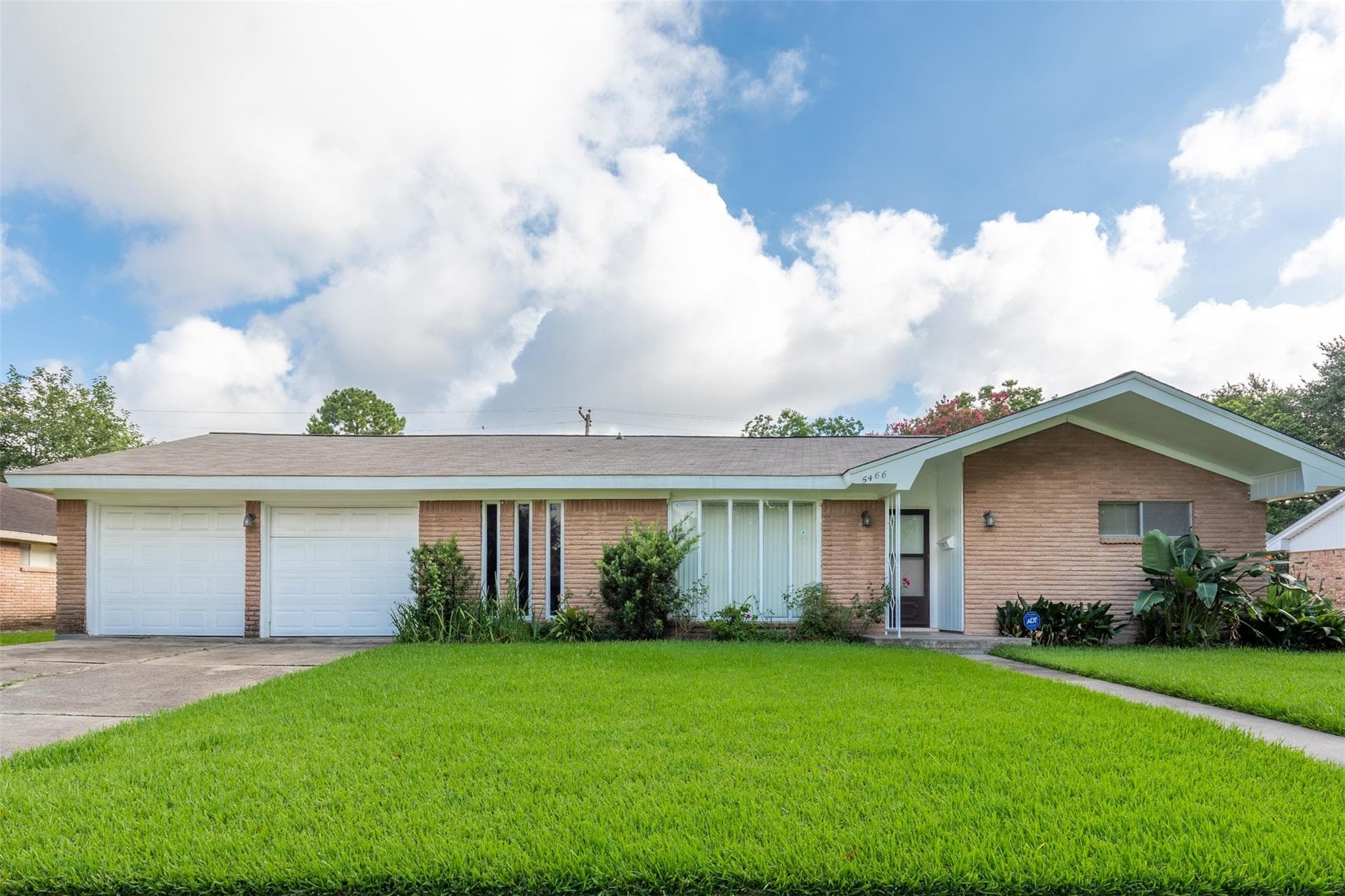 5466 Birdwood Rd