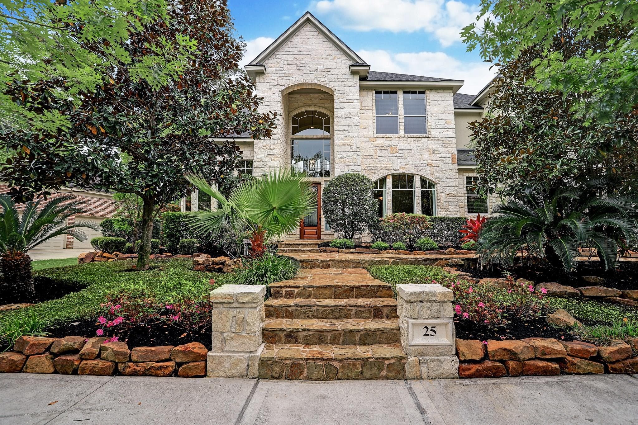 Main property image