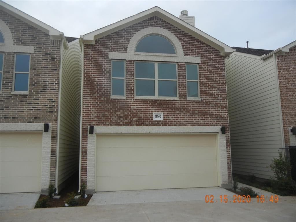11605 Main Maple Dr